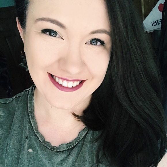 Follow me on IG: thethriftyteacherr ๐ - Picture 4 of 8